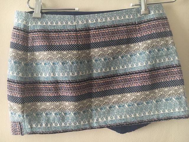 Mini falda pull and bear