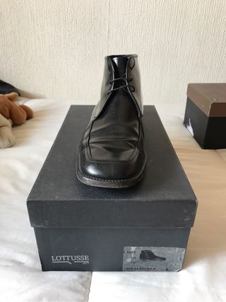 Lottusse, botas hombre de segunda mano por 45 EUR en Madrid en WALLAPOP