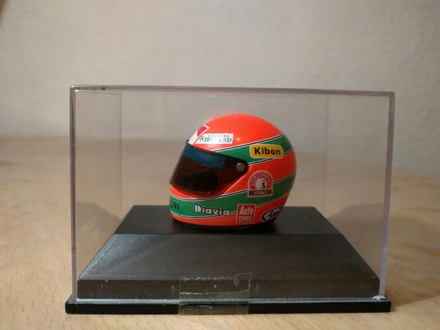 Casco Eddi Irvine modello Minichamps