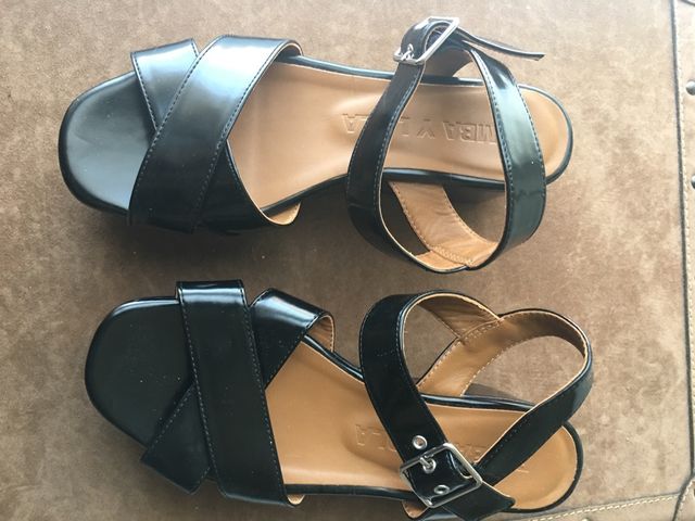 Sandalias cuña bimba y lola