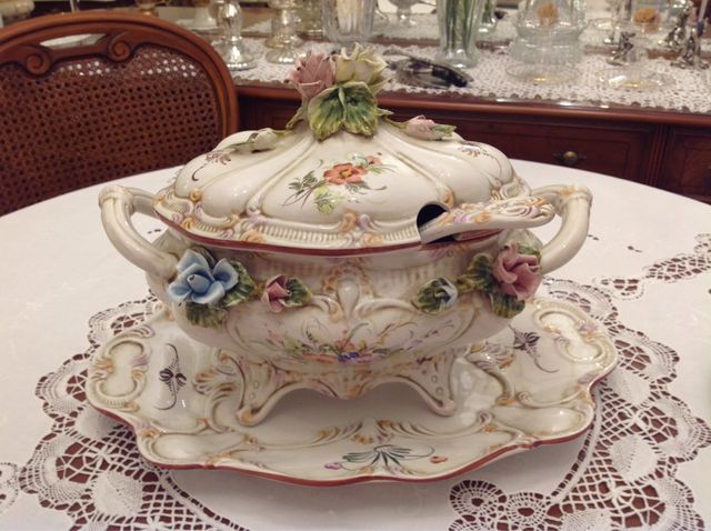 Sopera/bandeja y cuchara de Cerámica De Manises