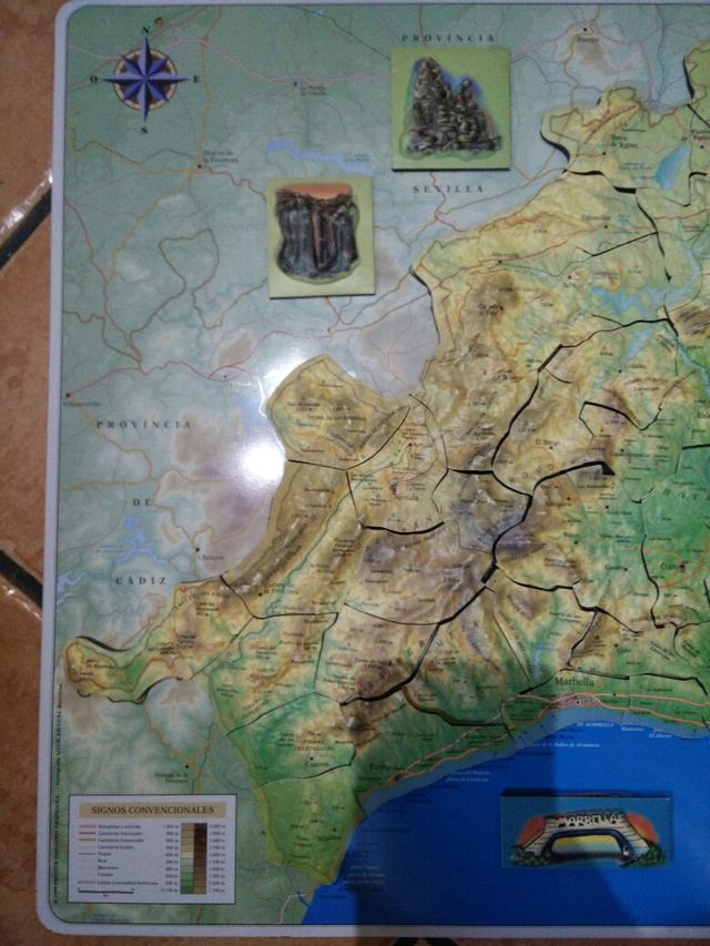 MAPA COLECCIONISTA DE MÁLAGA CON IMANES