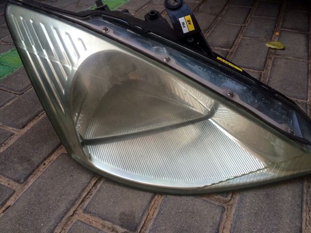 Faros ford focus modelo 2000
