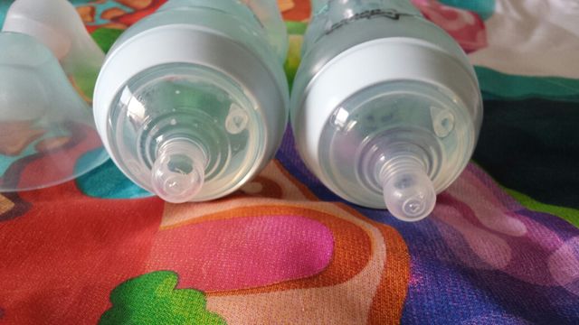 4 Biberones Tommee Tippee