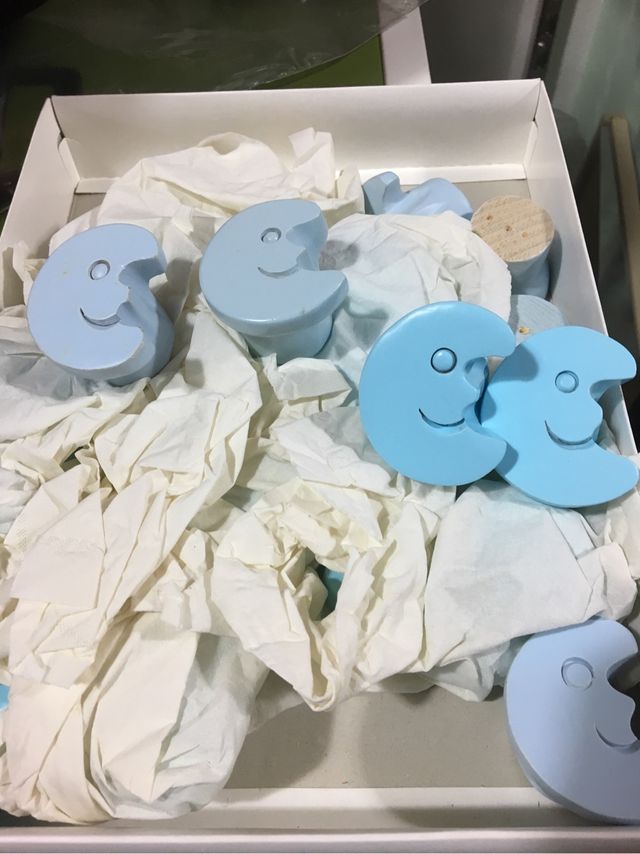 Pomos de madera lunas