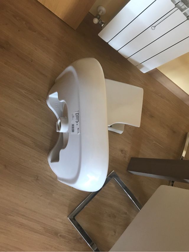 Lavabo de medio pie Roca