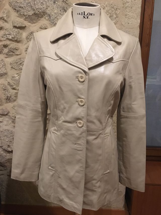 Chaqueta de cuero beige