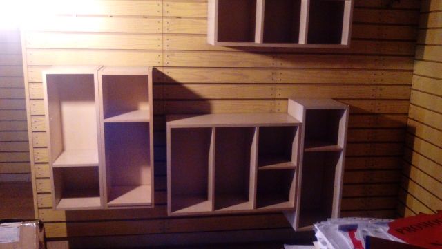 Muebles estanterias lejas colgaderos