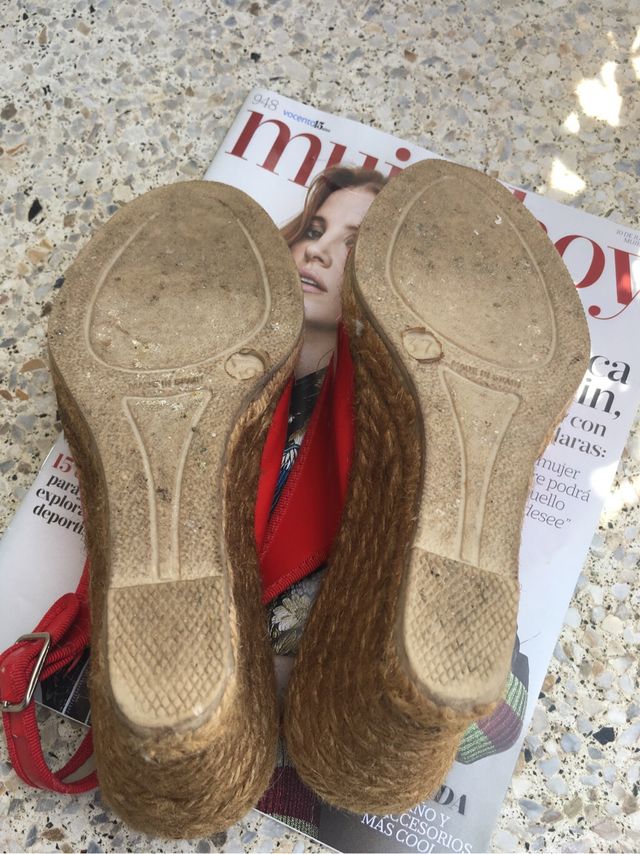Sandalias cuña rojas