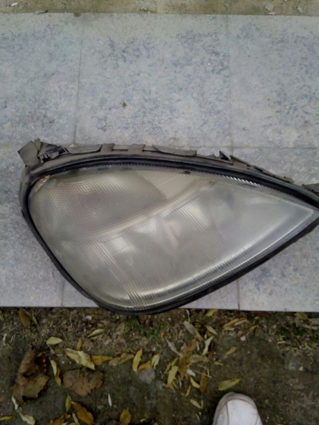 Faro mercedes clase a