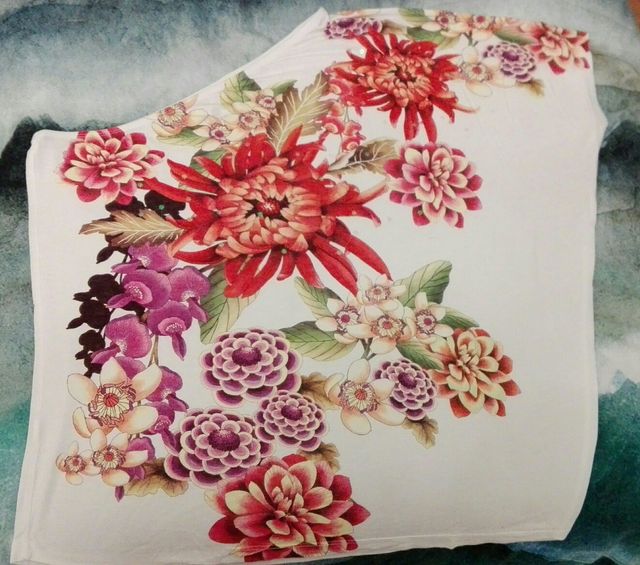 Camiseta chica de hombro descubierto talla L