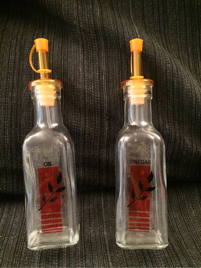 Aceitera y vinagrera