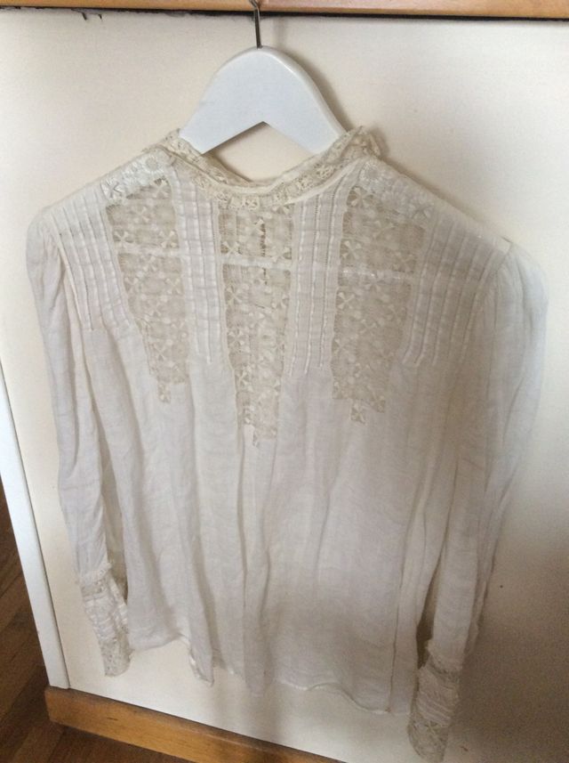Blusa vintage inglesa bordada talla S