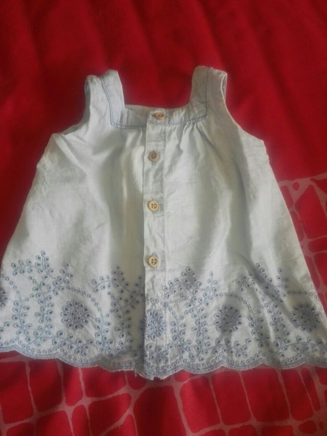 Vestido y cubrepañal. 1-3 meses.