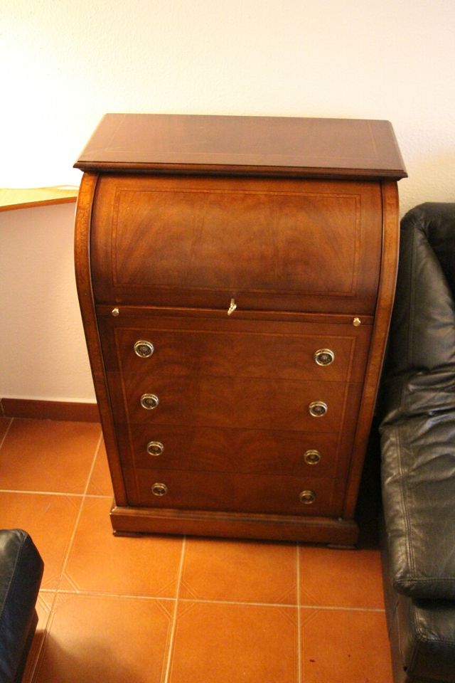 Mueble escritorio de segunda mano por 175 € en Puig-reig en WALLAPOP
