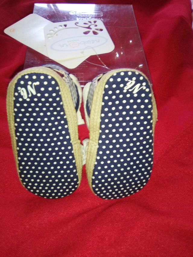 NUEVOS A ESTRENAR. ZAPATOS FIRMA MAYORAL, TALLA 19