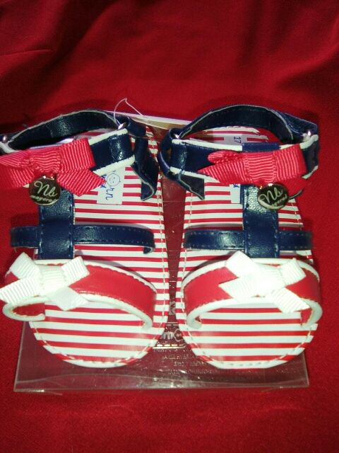 NUEVOS A ESTRENAR. ZAPATOS TALLA 17.