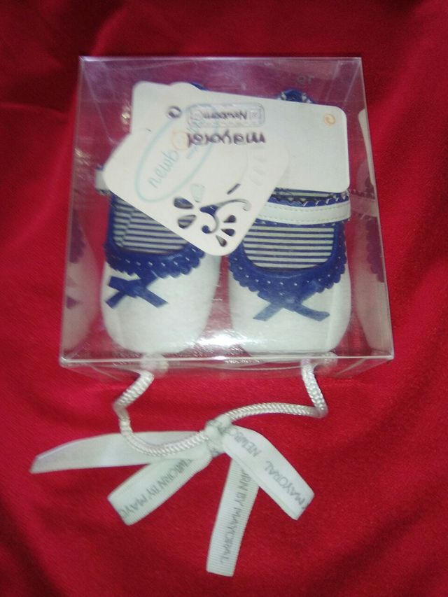 NUEVOS A ESTRENAR. Zapatos firma Mayoral talla 19.