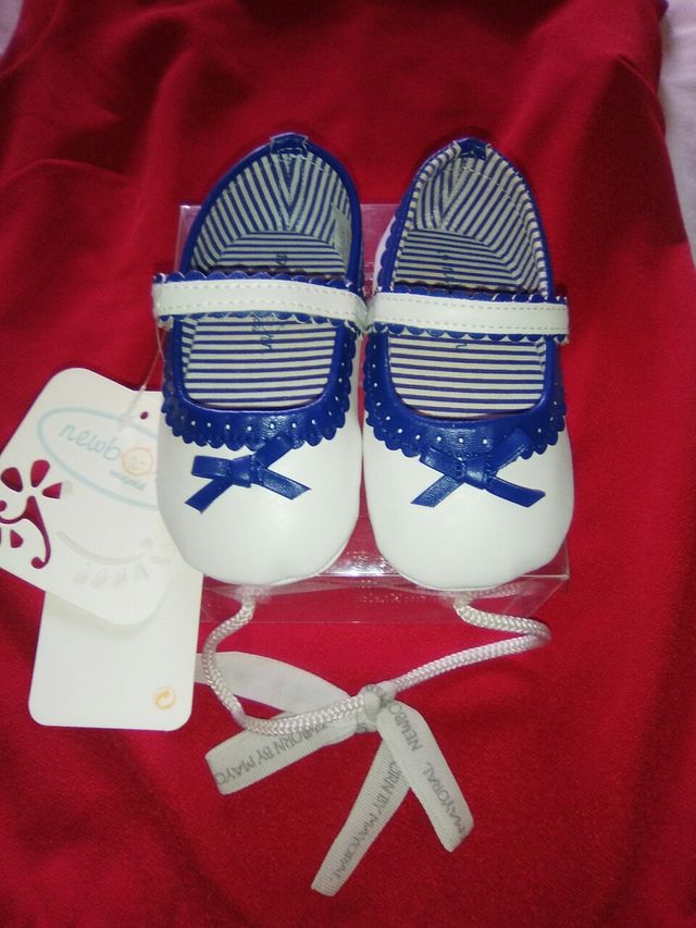 NUEVOS A ESTRENAR. Zapatos firma Mayoral talla 19.