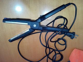 Plancha de pelo antigua de segunda mano por 8 EUR en Alaquas en WALLAPOP