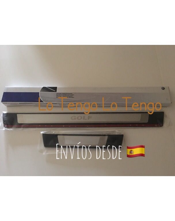 Set Umbrales Volkswagen Golf 7 MK7 de segunda mano por 50 € en La Zubia