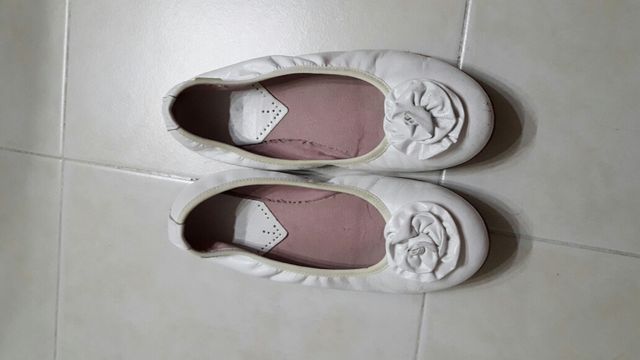 Zapato manoletina en piel, blanca  talla 37