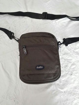 BOLSO DUSTIN BANDOLERA HOMBRE de segunda mano por 20 EUR en Camas en  WALLAPOP
