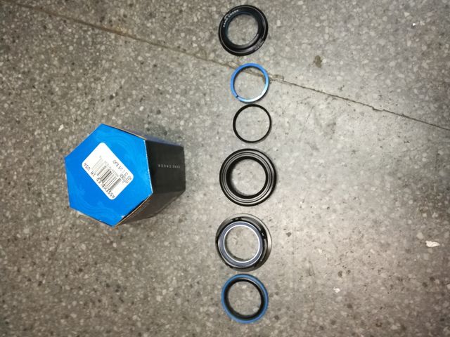 Direccion Cane Creek AER Negra Semi Integrada