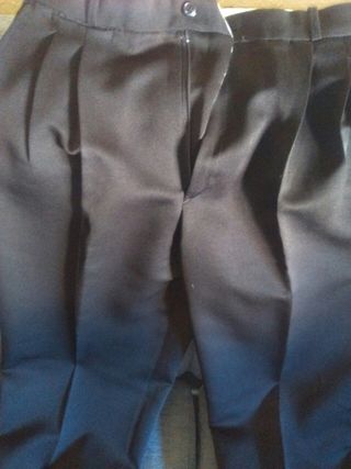 PANTALÓN DE VESTIR DE HOMBRE TALLA 48 de segunda mano por 10 EUR en Logroño  en WALLAPOP