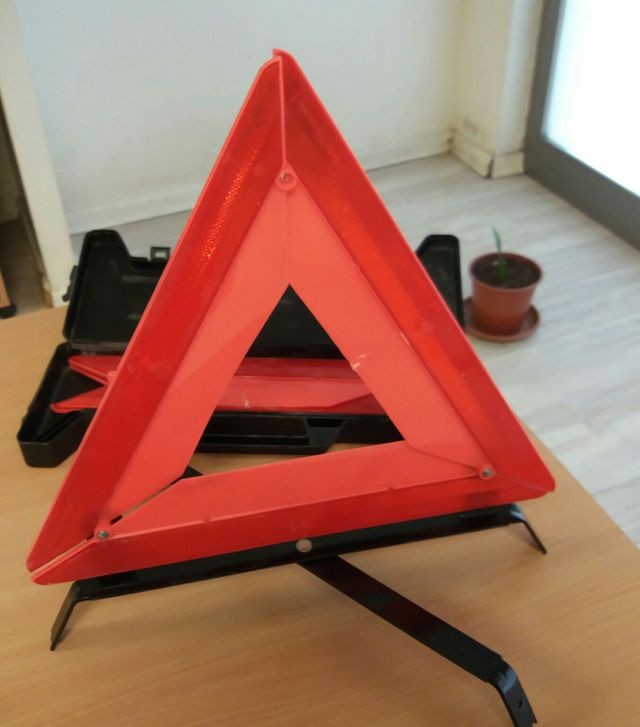 2 triangolos de preseñalacion