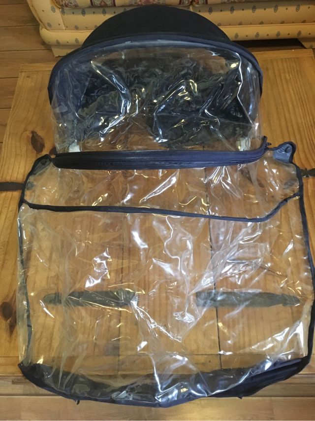 Plastico protector silla bebe