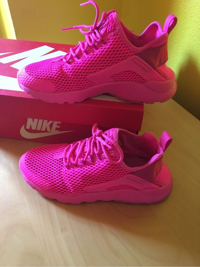 Playeras W Air Huarache Run 