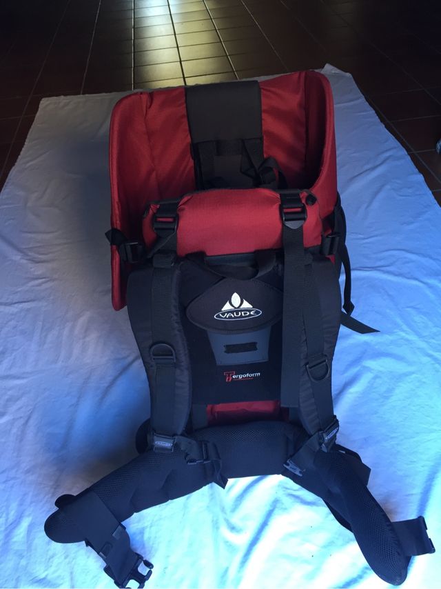 Mochila portabebé nueva