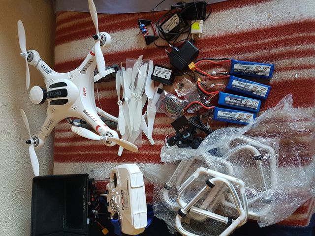 Dron  semi profesional cx20