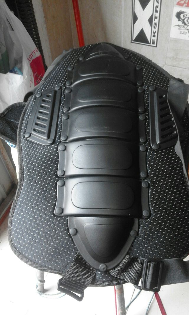 protector espalda y riñones moto