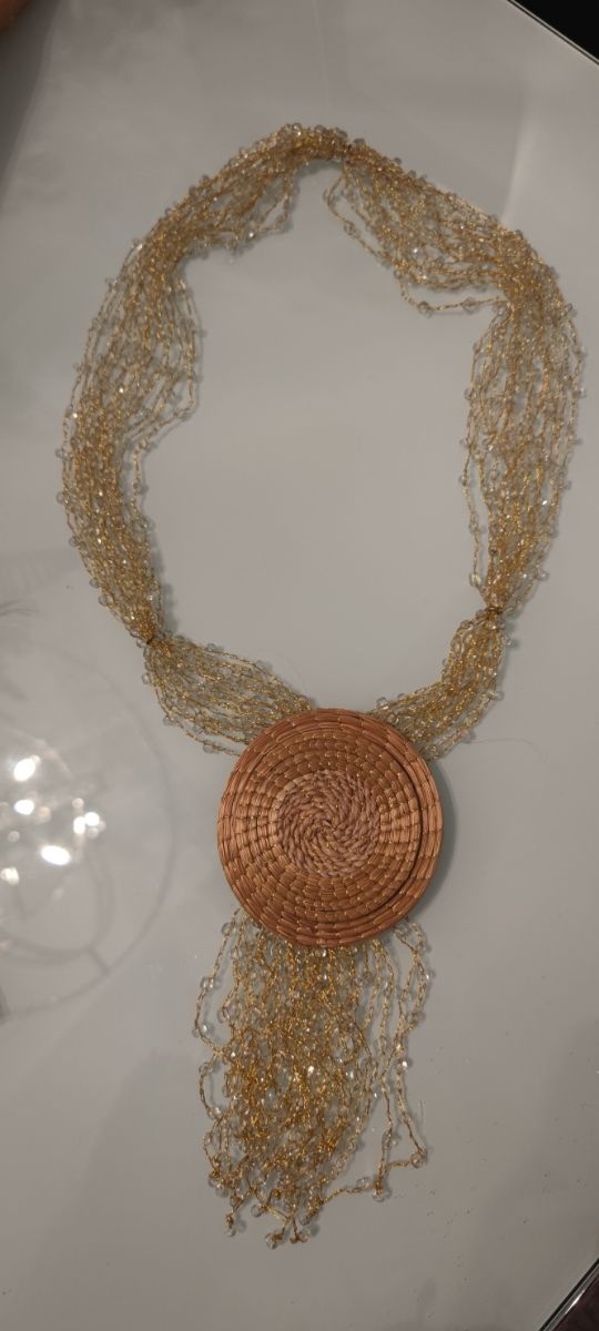 Collar oro vegetal hecho a mano