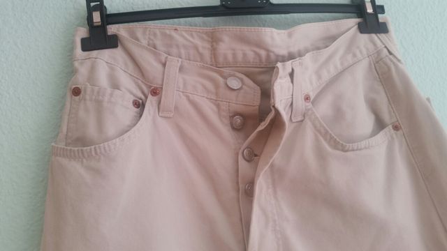 Pantalón Levis 501 w32 beig