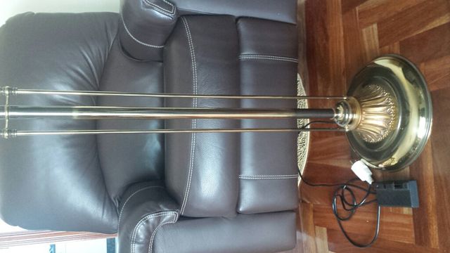 Lámpara de pie de salón