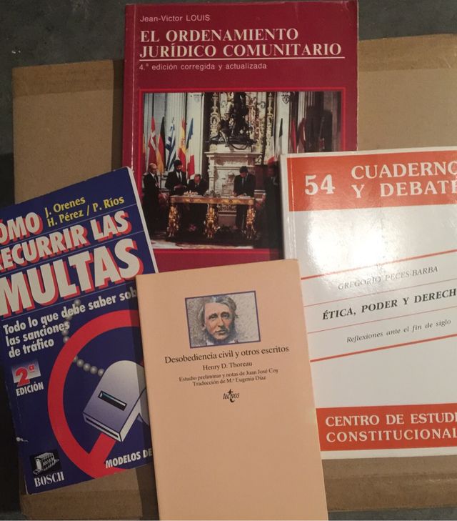 Lote libros Derecho