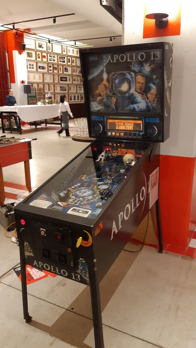 ALQUILER DE FUTBOLINES -- PINBALL -- MAQ. ARCADEL