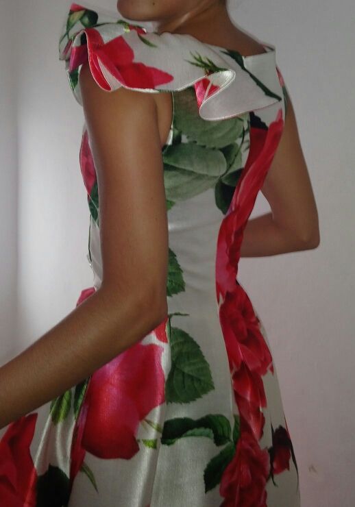 Vestido de fiesta ... muy rebajado de su preció.