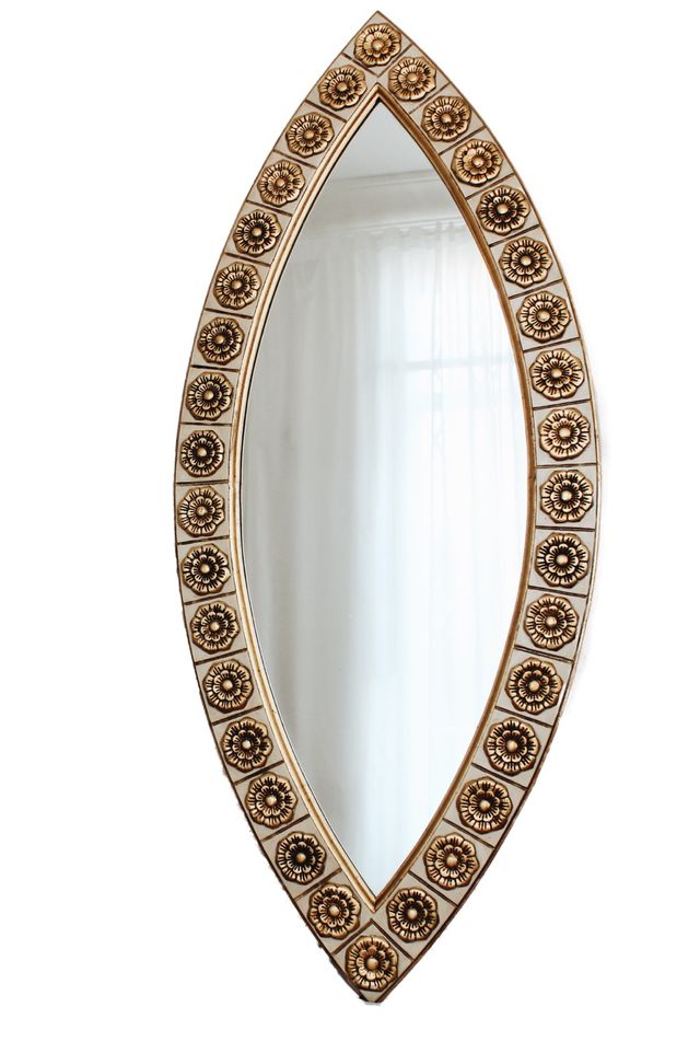 Espejo ovalado, años 50 de segunda mano por 95 € en Madrid en WALLAPOP