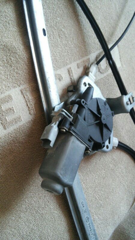 elevalunas eléctrico.