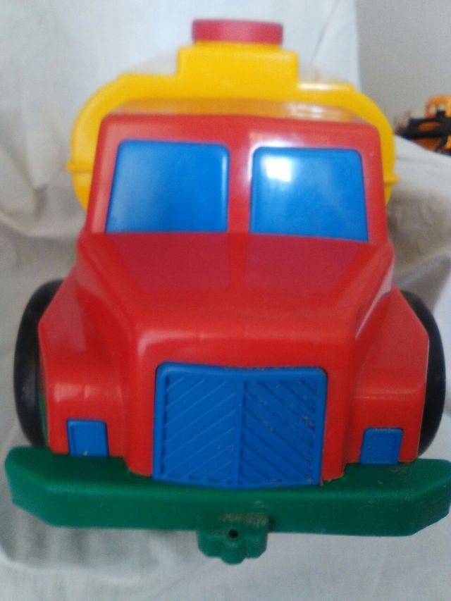 Camión cisterna infantil