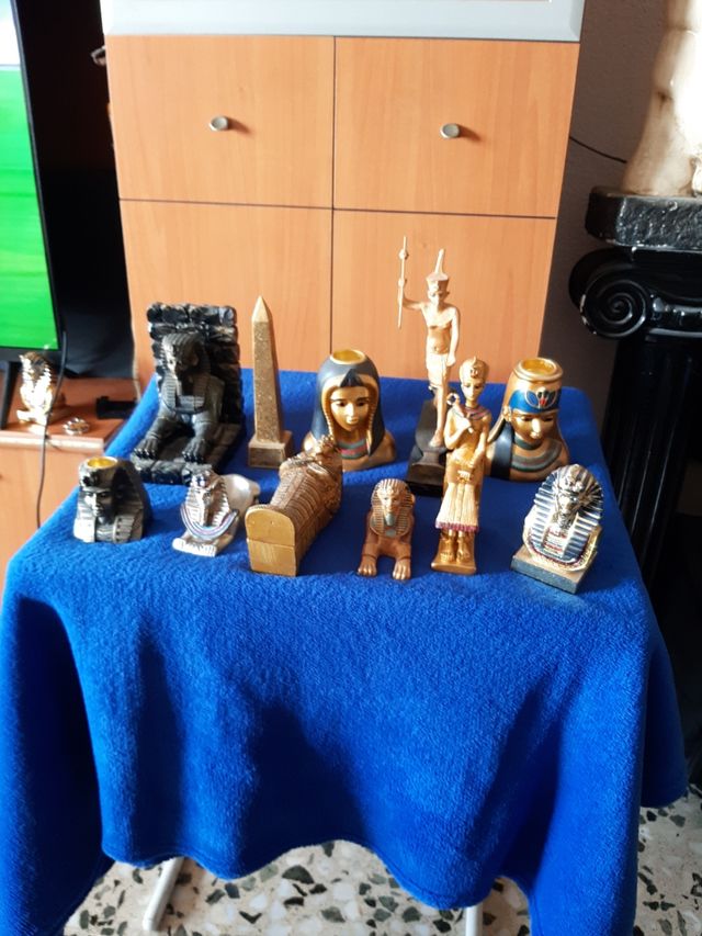 lote de 10 figuras egipcias