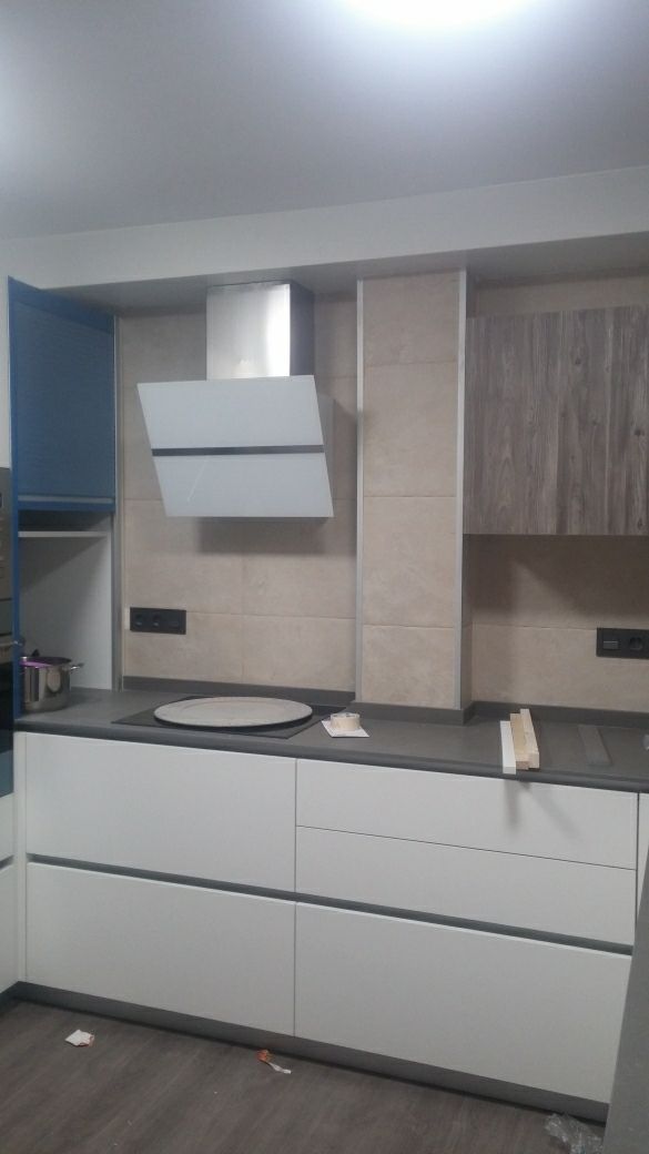 Montador de cocinas y muebles. 