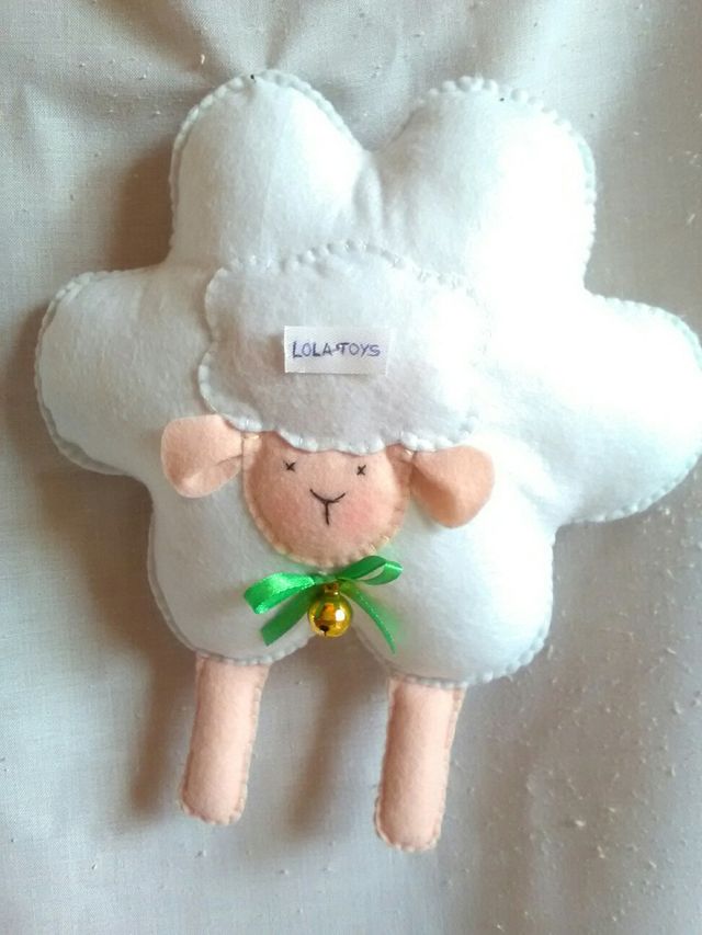 Muñecos de trapo variados, artesanales. 