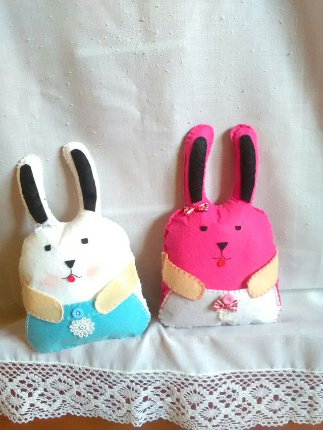 Muñecos de trapo variados, artesanales. 