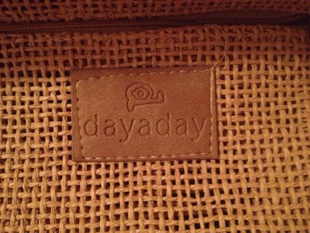 cartera sobre de mano Dayaday