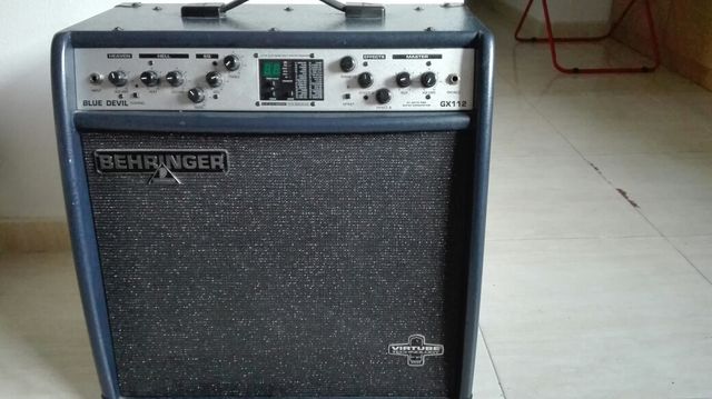 Amplificador guitarra Behringer Blue Devil GX112